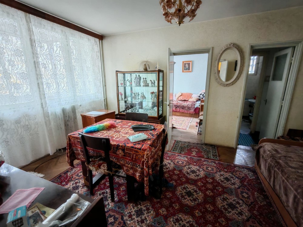 Apartament 3 camere Tiglina I